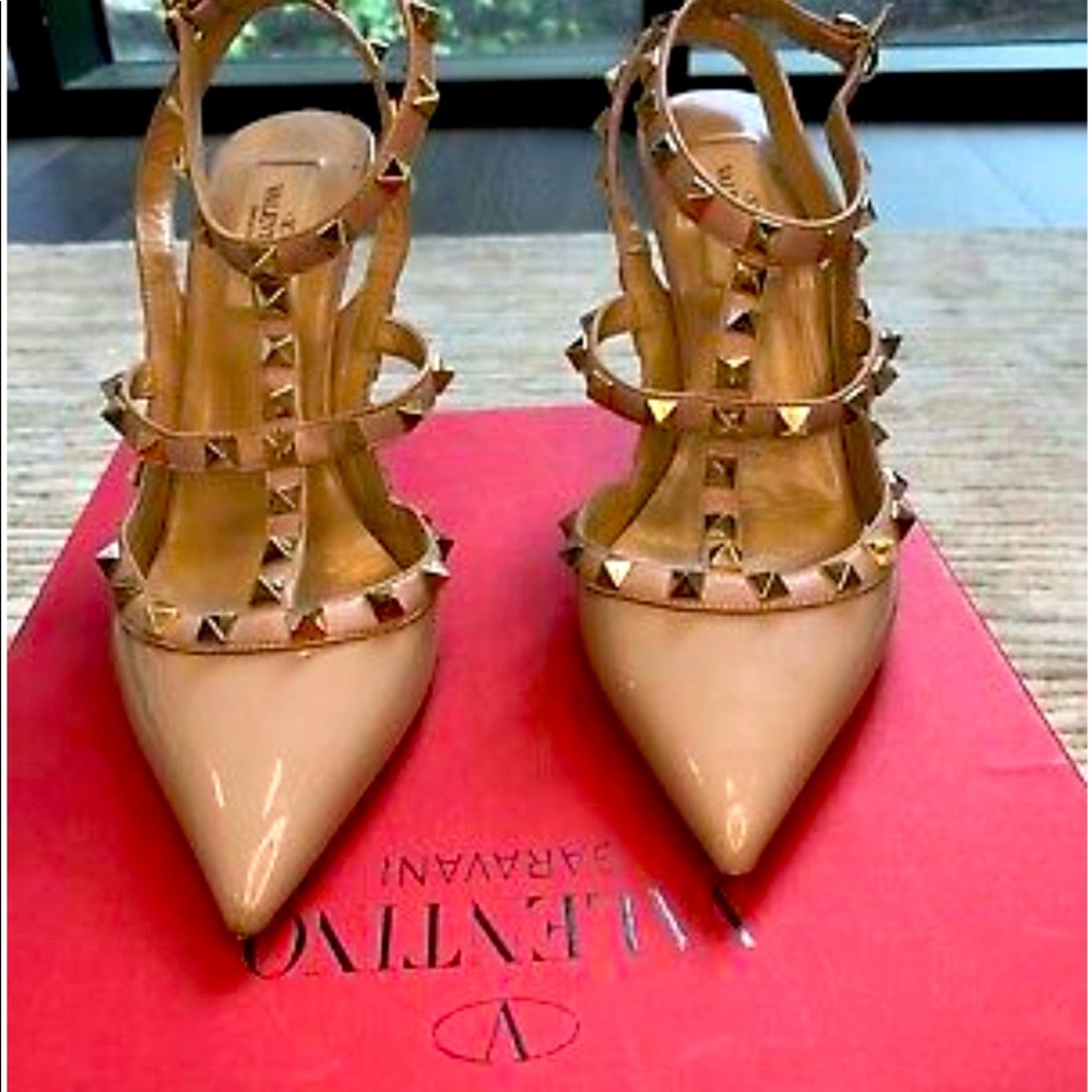 VALENTINO Rockstud Nude Leather Spike Stud Ankle Strap Heels 38 1/2
